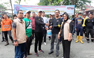 Kadishub Pimpin Giat Bersih-Bersih Terminal Batu Ampar