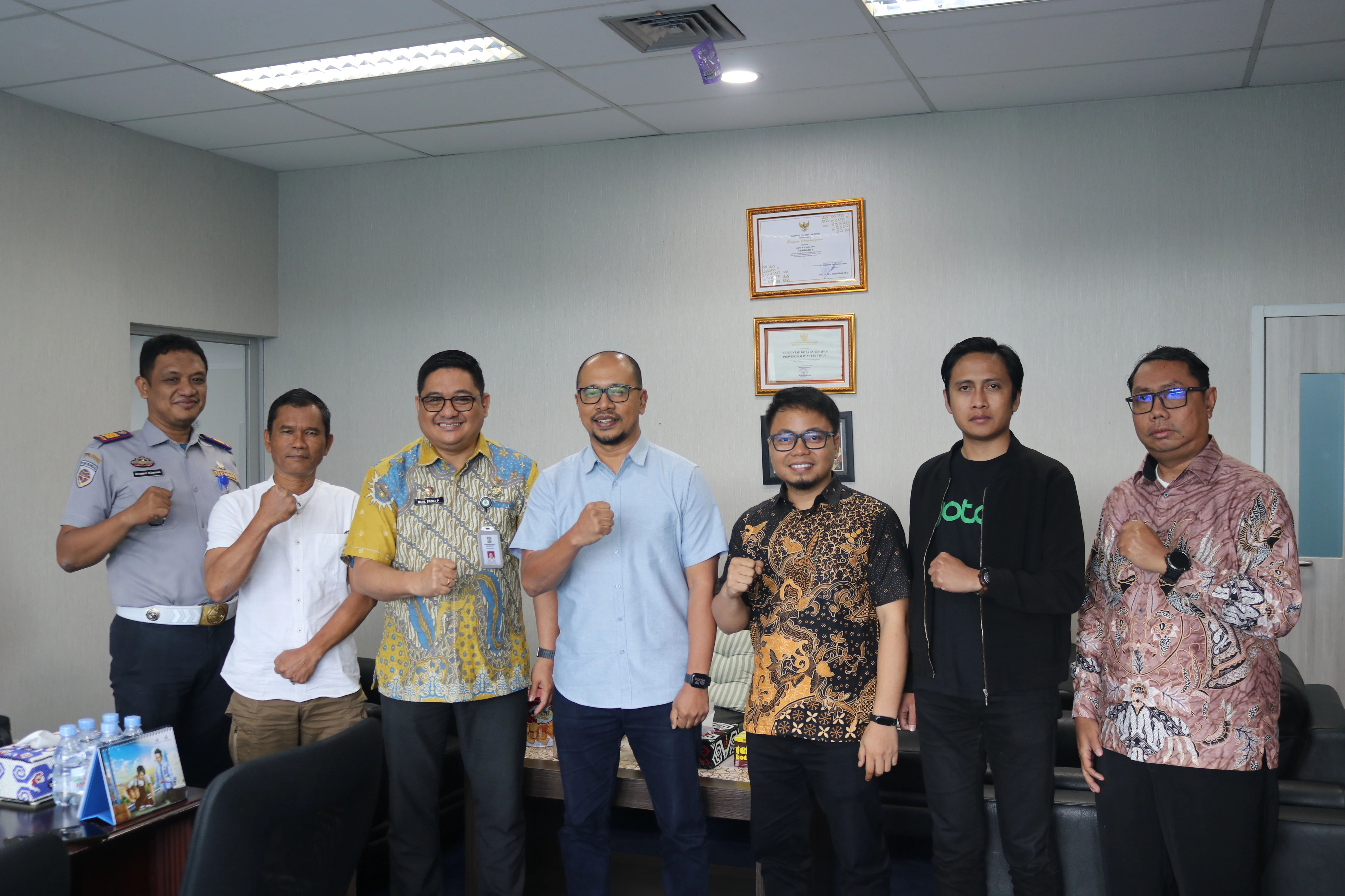 Audiensi Bersama PT. GoTo Gojek Tokopedia Tbk Bahas Kepatuhan Tarif dan Layanan Transportasi Online di Balikpapan Audiensi Bersama PT. GoTo Gojek Tokopedia Tbk Bahas Kepatuhan Tarif dan Layanan Transportasi Online di Balikpapan